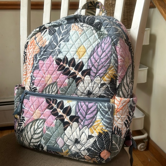 CLEANOUT: Vera Bradley Backpack + Matching pencil case ✏️ - Picture 3 of 14
